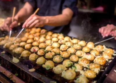 دیدن کنید؛ تاکویاکی، یکی از محبوب ترین غذاهای خیابانی ژاپن