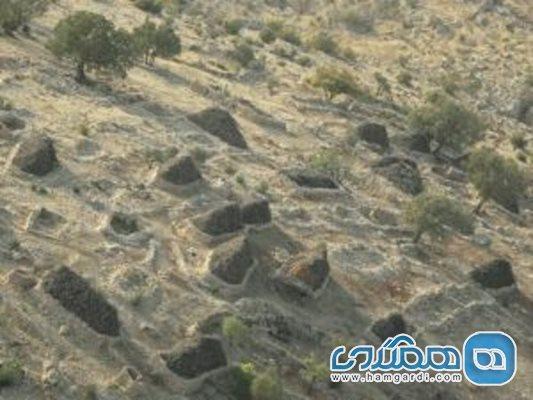 چاه برفی عبدوئی یکی از جاذبه های دیدنی کازرون است