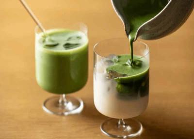 طرز تهیه آیس ماچا کافی شاپی ، چیکار کنم رنگ سبز ماچا تیره نشه؟